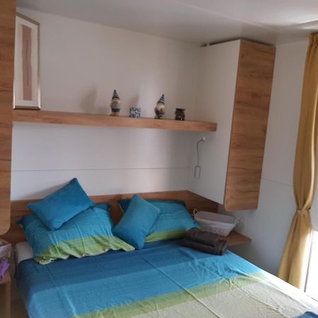 Mobile Home Pearl Of Murter يزيرا المظهر الخارجي الصورة