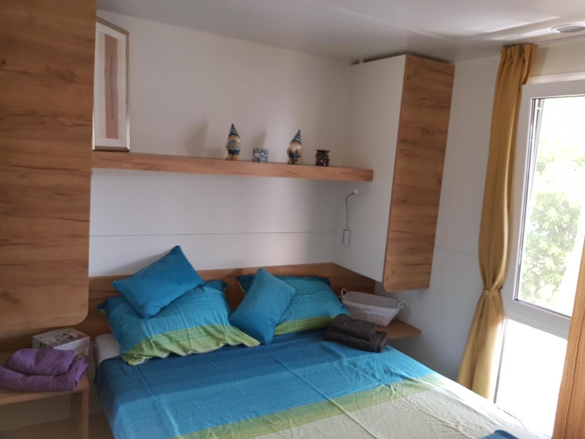 Mobile Home Pearl Of Murter يزيرا المظهر الخارجي الصورة